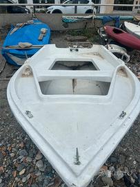 Barca in vetroresina