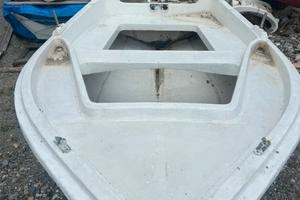 Barca in vetroresina