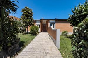 Esclusiva a due passi dal mare