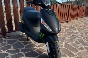 piaggio zip