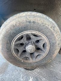 Cerchi e gomme fuoristrada 6 fori Mitsubishi