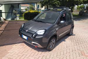 Panda cross con gancio traino 4x4