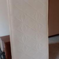 Materasso singolo con rete