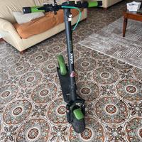 Monopattino elettrico Nilox lizard