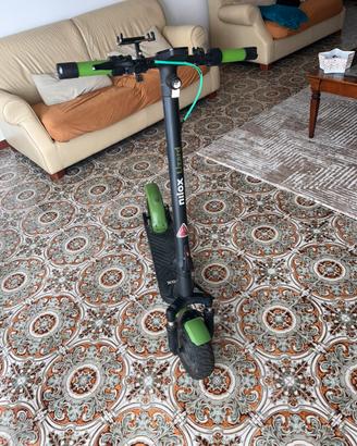 Monopattino elettrico Nilox lizard