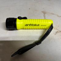 Torcia anfibika best divers  a led da SUB