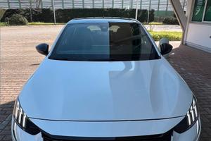 Peugeot e208 GT line 136 cv