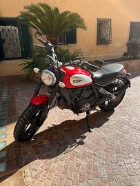 Ducati Scrambler Icon Red 800