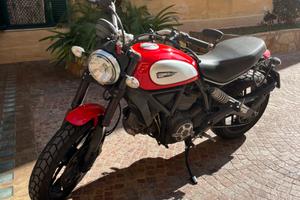 Ducati Scrambler Icon Red 800