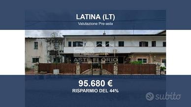 Immobile in asta di 111 m² con più di 5 locali a L