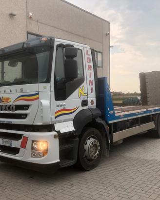 IVECO STRALIS 360 EURO 5 PIANALE CON DOPPIA RAMPA