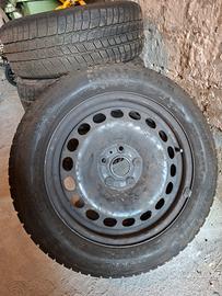 gomme con cerchi in ferro