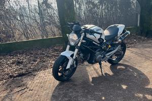 Ducati Monster 696 – modello no per neo patentati