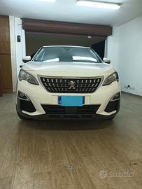 Peugeot 3008 BLUHDI pari al nuovo