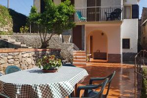 CASA SEMINDIPENDENTE A SAN COLOMBANO CERTENOLI