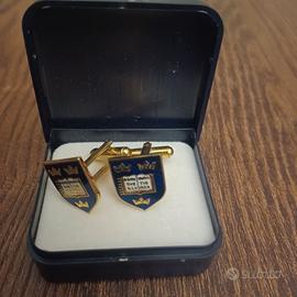 Coppia di Gemelli uomo dorati stemmati