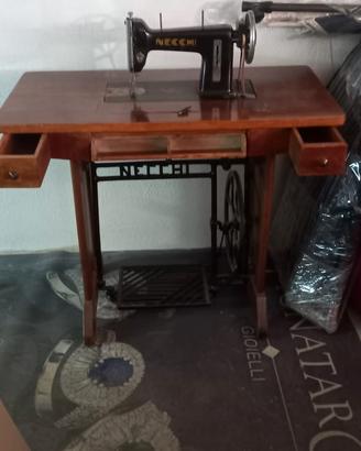 mobili di antiquariato 