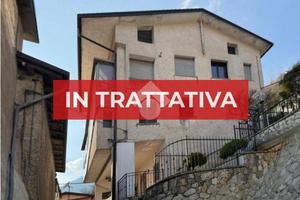 CASA INDIPENDENTE A POLAVENO