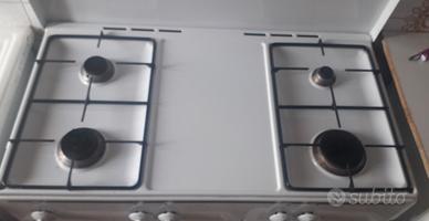 Cucina a gas Delonghi