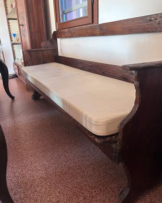 Panca antica da chiesa in legno massello con cusci