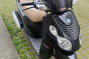 Piaggio Carnaby 250 - 2010
