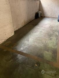 Posto auto in garage Roma Eur Torrino