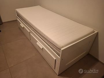 divano/letto matrimoniale con 2 cassetti