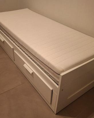 divano/letto matrimoniale con 2 cassetti