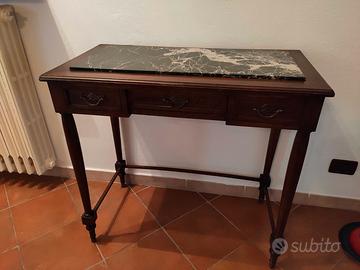 Consolle in stile neoclassico (Luigi XVI)