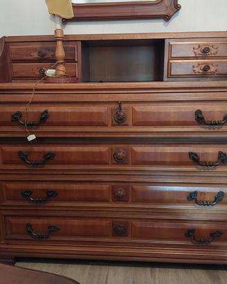 Arredamento in legno salotto e camera da letto