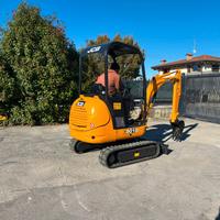 E272- Escavatore 18 q JCB 8018 allargabile