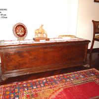 Cassapanca antica in noce massello umbria-toscana