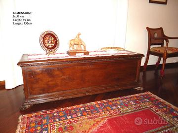 Cassapanca antica in noce massello umbria-toscana