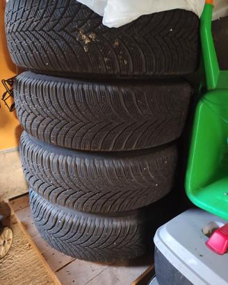 Gomme (da neve) e cerchi per Toyota Rav4 2 serie