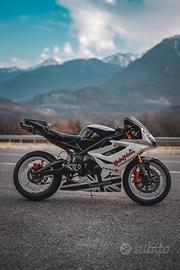 Triumph Daytona 675