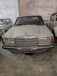 Mercedes-Benz 240 D (W123) - 1982