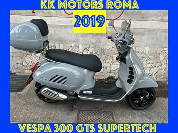 Piaggio Vespa 300 GTS hpe Supertech-Km 7400-2019
