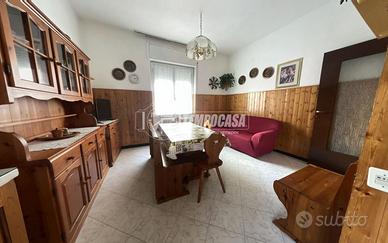 PROPONIAMO QUADRILOCALE A POCHI PASSI DAL CENTRO D