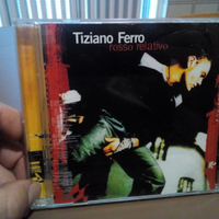 CD TIZIANO FERRO-ROSSO RELATIVO usato in buone con