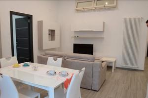 Appartamento ristrutturato in centro con 2 camere