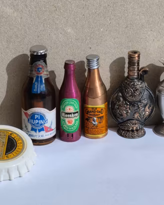 ACCENDINI DA COLLEZIONE A TEMA “BOTTIGLIE” VINTAGE