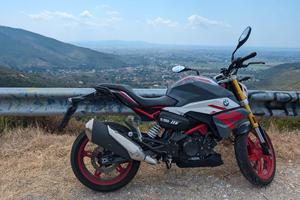 BMW g310r