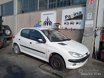 PEUGEOT 206 1.1 B 2001 HFX  PER RICAMBI
