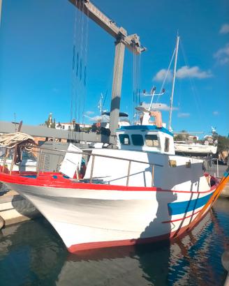 Barca da pesca con licenza