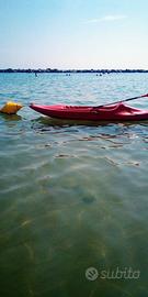 Canoa kayak con pagaia