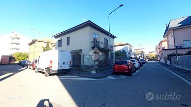 VILLA SINGOLA A SETTIMO MILANESE