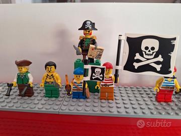 Lego minifig Pirati dal set 21322 e 31109