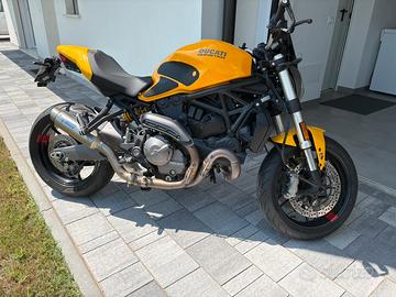 Ducati monster 821