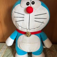 Peluche doraemon