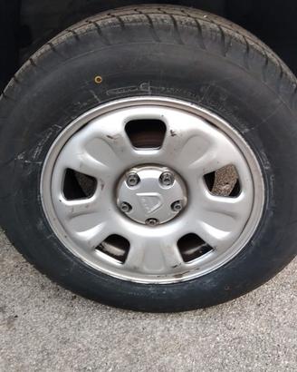 3 cerchi dacia duster 16